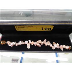 Free-form pearl bracelet, flower clasp