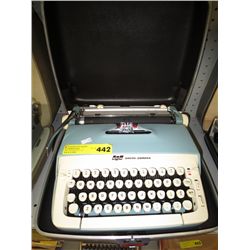 Vintage Portable typewriter - Smith Corona