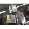 Image 1 : 3 stainless steel flasks