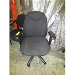 Black swivel office chair