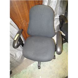 Black swivel office chair