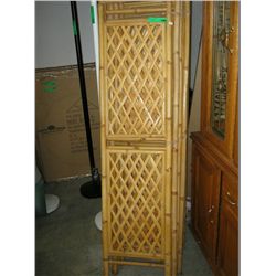 Trifold bamboo screen