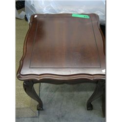 Wood end table 18" x 16" x 20"