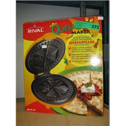 Quesadilla maker, in box