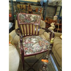 Vintage arm chair