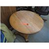 Image 1 : Round oak pedestal base side table