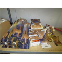 Approx. 24 wooden bathroom accessories