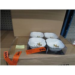 Case of condiment dishes