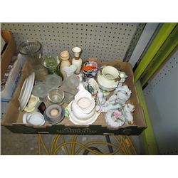 Tray of glass and china decorative items