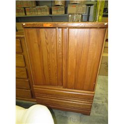 Entertainment hutch