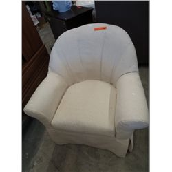 Tub chair with slip cover