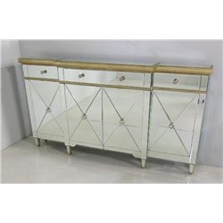 Directoire style mirrored server