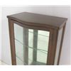 Image 5 : Curio cabinet