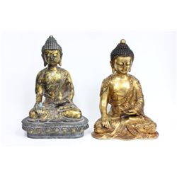 2 seated Buddhas