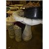 Image 2 : CONCRETE - BIRD BATH - LARGE
