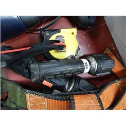 FLASHLITES (2) & TAPE MEASURE