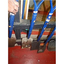 D-HANDLE FLAT NOSE SHOVEL