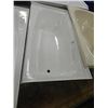 Image 1 : NEW SOAKER BATHTUB