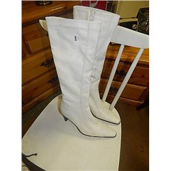 LADIES KNEE HIGH BOOTS - WHITE