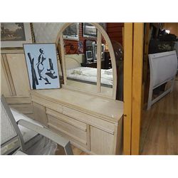 DRESSER IWITH MIRROR - BLONDE OAK