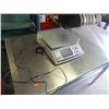 Image 1 : DIGITAL SCALE WITH CORD