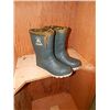 Image 1 : KAMIK WINTER BOOTS - NEW - SIZE 5
