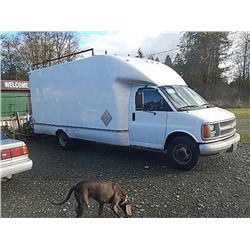 **** STOA - 1999 - CHEV - CUBE VAN - RUNING AND DRIVABLE - GAS - SHELVING FRAMING IN 16' FIBRE GLASS