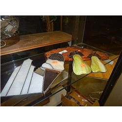 BURL KEY HOLDER & 6PCS OF STAINED GLASS