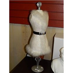 MINI MANIQUIN / DRESS FORM STAND