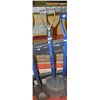 Image 1 : D-HANDLE SPADE