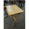 Image 1 : MAPLE FOLDING T/V TABLE