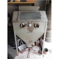 TRINCO DRY SAND BLASTER - MODEL 56/BP & VACUUM SYS