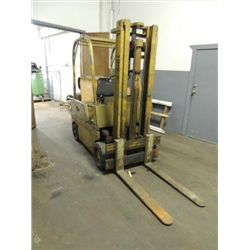 INDUSTRIAL SHOP YALE PROPANE FORK LIFT 5000 LB