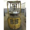 Image 4 : INDUSTRIAL SHOP YALE PROPANE FORK LIFT 5000 LB