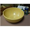 Image 1 : VINTAGE MEDALTA YELLOWARE MIXING BOWL - LARGE