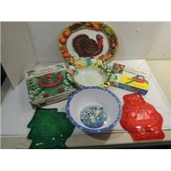 LOT 8 CHRISTMAS & THANKSGIVING ITEMS: TREE STAND,