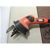 Image 2 : BLACK & DECKER 18V AIRIATOR & CHARGER - WORKS