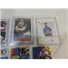 Image 2 : LOT 8 SPORTS CARDS AUTOGRAPHED: TRAVIS LEE COA