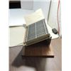Image 3 : METAL 9 CARD 3 HOLE SPORT DISPLAY RACK