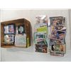 Image 1 : BOX LOT OF VARIOUS SPORTS PLAYER CARDS: BASEBALL,