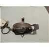 Image 2 : LOT 3 VINTAGE ONEIDA VICTOR STEEL LIVE ANIMAL TRAP