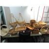 Image 1 : LOT 15 VARIOUS WOOD WOVEN BASKETS & 2 PLANT HANGER