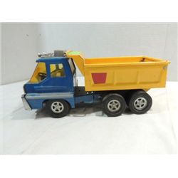 VINTAGE PRESS METAL DUMP TRUCK & HYDRAULIC LIFT