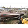 Image 2 : LOT 2 1990 BOAT TRAILER & 1979 17' GLASTRON BOAT