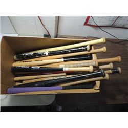 LOT 11 WOODEN BASEBALL BATS: SIZE 25 TO 30, 4 NERF