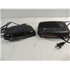 Image 2 : LOT 4 ITEMS: (2) ELECTRIC BED SIDE CLOCK RADIO & A