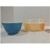 Image 3 : LOT 4 VINTAGE PYREX MIXING & CASSAROLE BOWLS