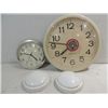 Image 1 : LOT 4 BATTERY OPERATED ITEMS: (2) WALL CLOCKS & 2