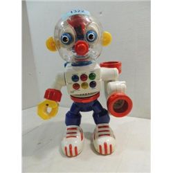 1999 MARVEL INTERACTIVE TALKING & MOBILE ROBOT. 16