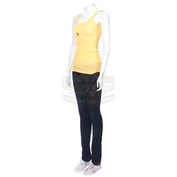 Scream 4 - Sherrie's Outfit (Lucy Hale)